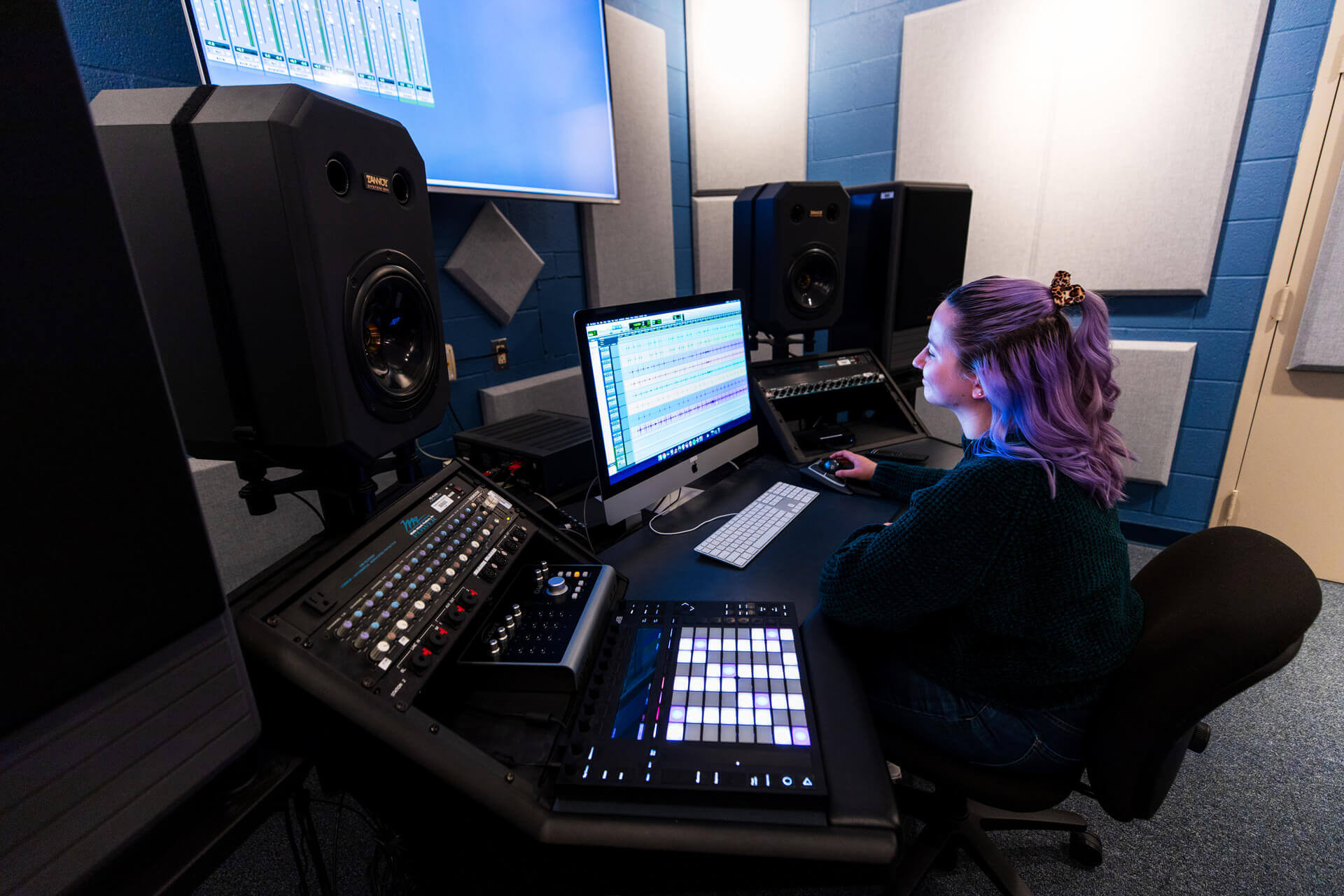 MPRT 蓝色的房间