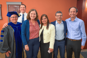 皇冠博彩SB 2024 Awards & Hooding